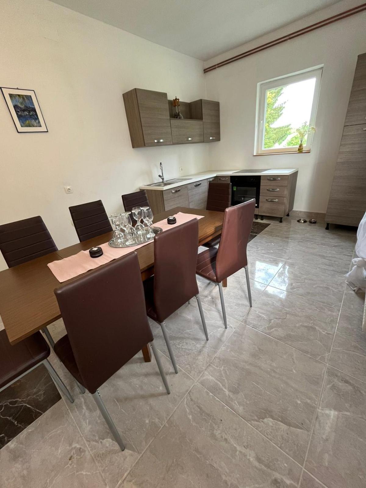 Rooms Ljubenko Karlovac Buitenkant foto